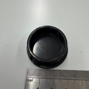 Plug Cap 32mm Round Thin Black Pk10