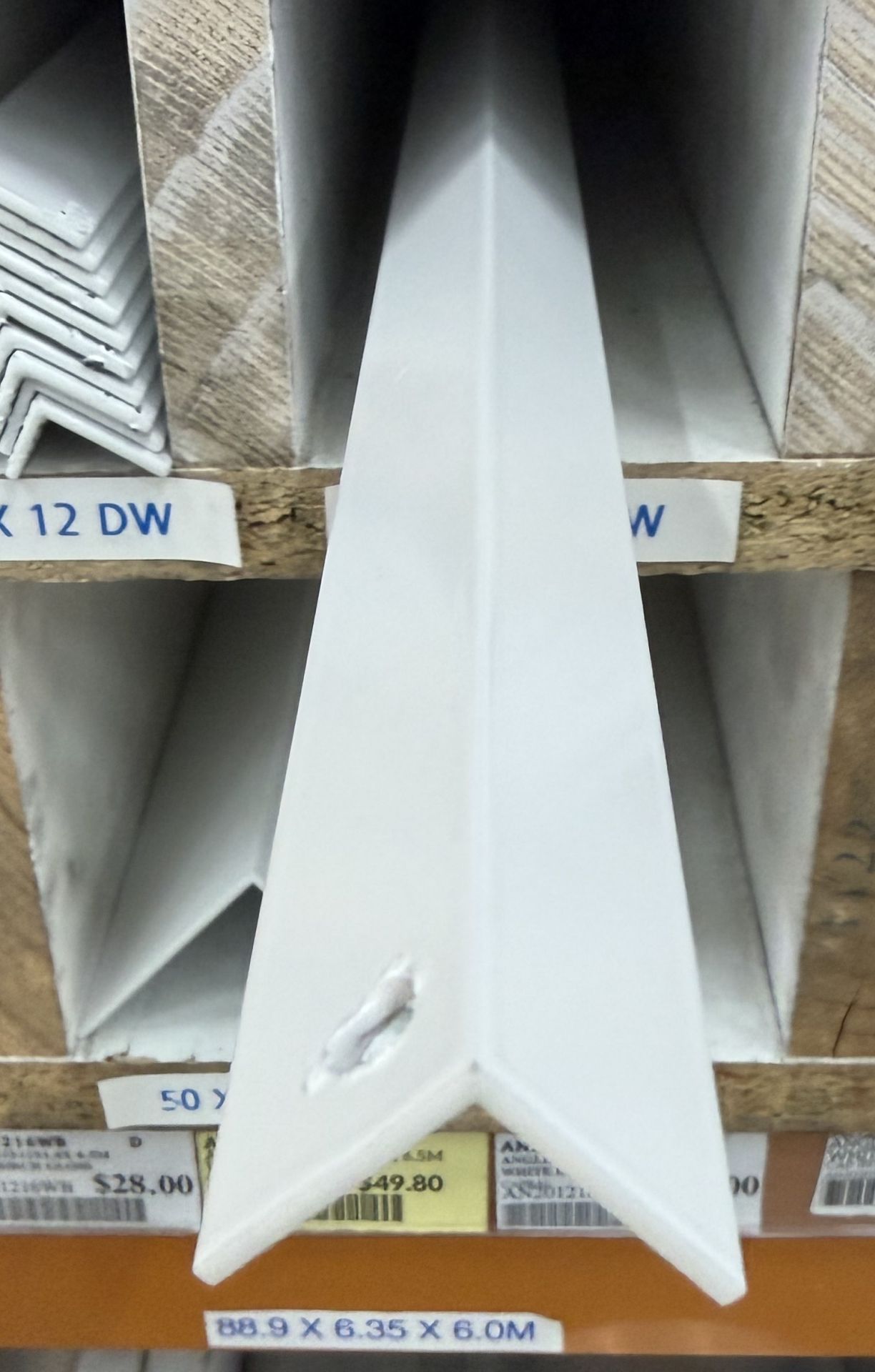 ANGLE 20 X 20 X 1.6 X 6.5M DOVER WHITE