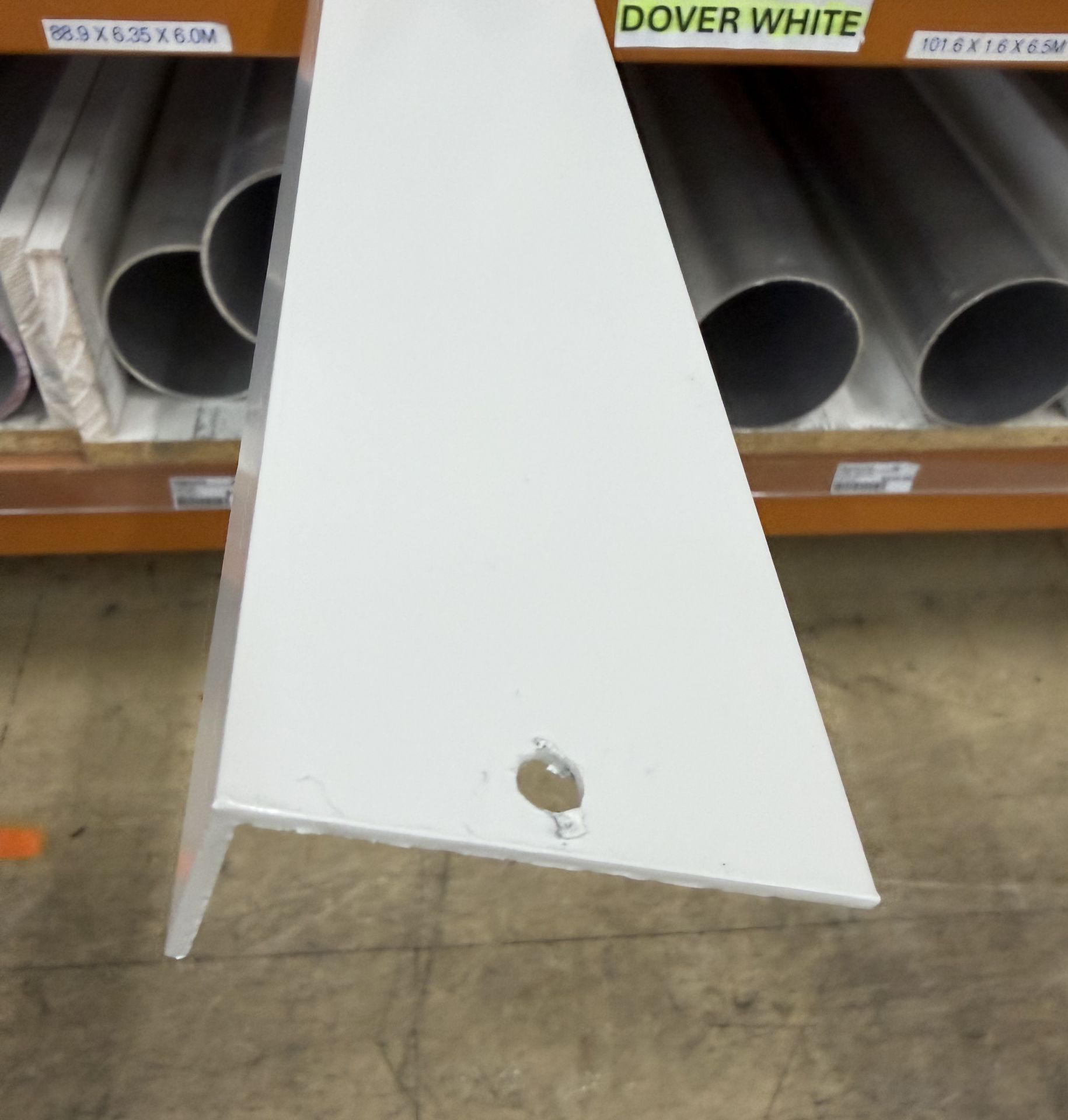 ANGLE 60 X 25 X 1.8 X 6.5M DOVER WHITE
