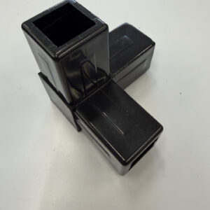 P30 Qubelok 3Leg Angle Connector Black